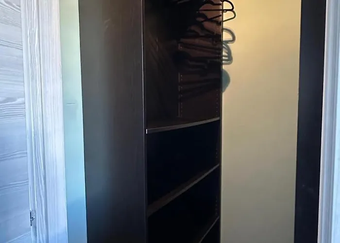 Greenhouse Apartment *